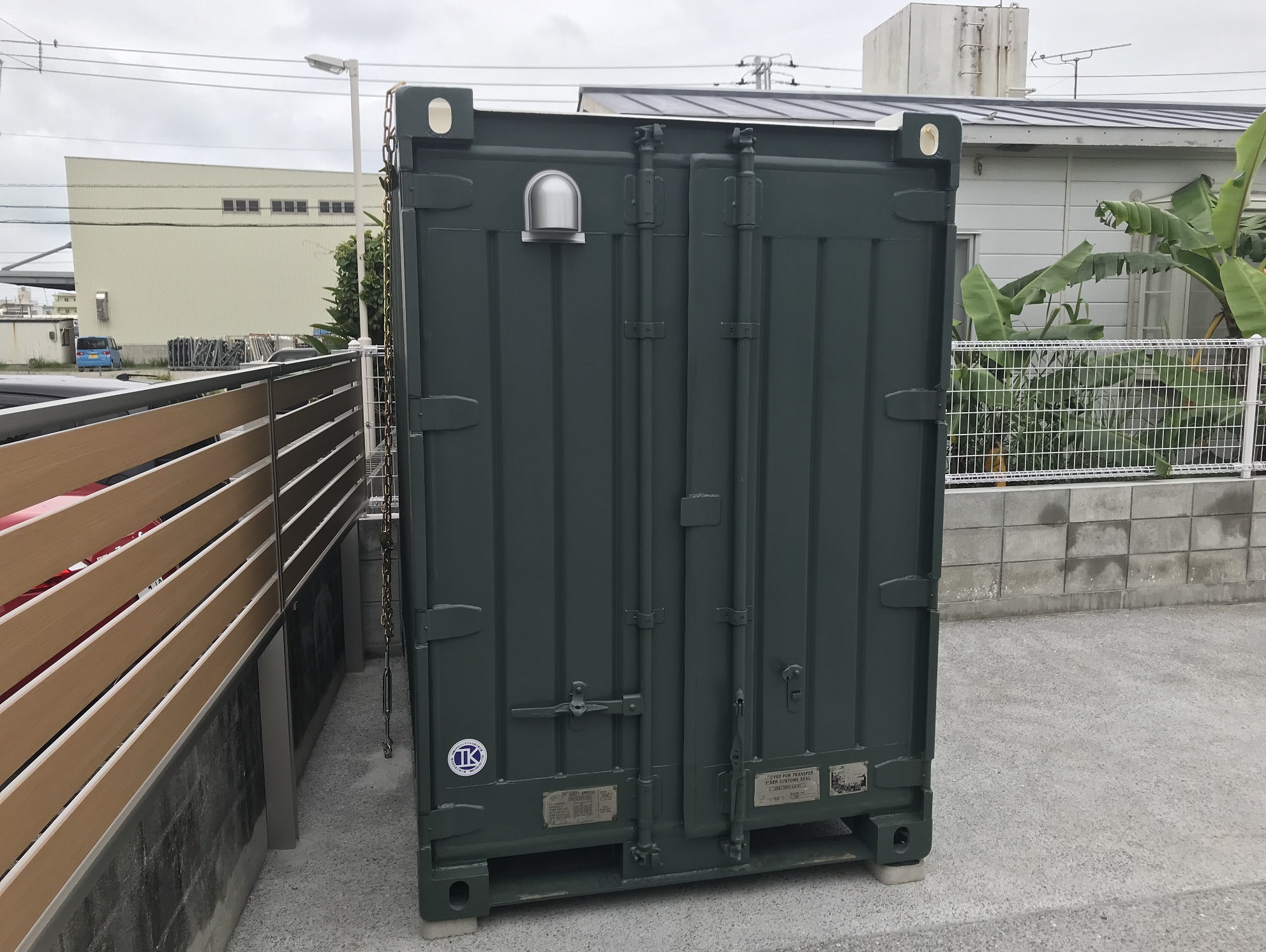 沖縄市　８feetコンテナの画像