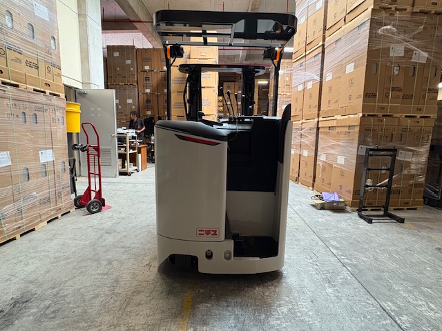 【新車販売】NICHIYU PLATTER 1.5tリーチタイプフォークリフトの画像