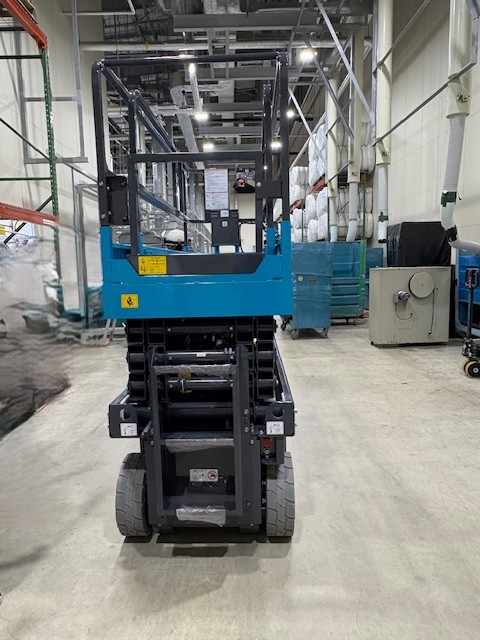 【新車販売】AIRMAN シザーリフト８Mの画像