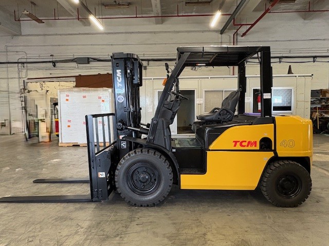 【新車販売】TCM ４t フォークリフトの画像