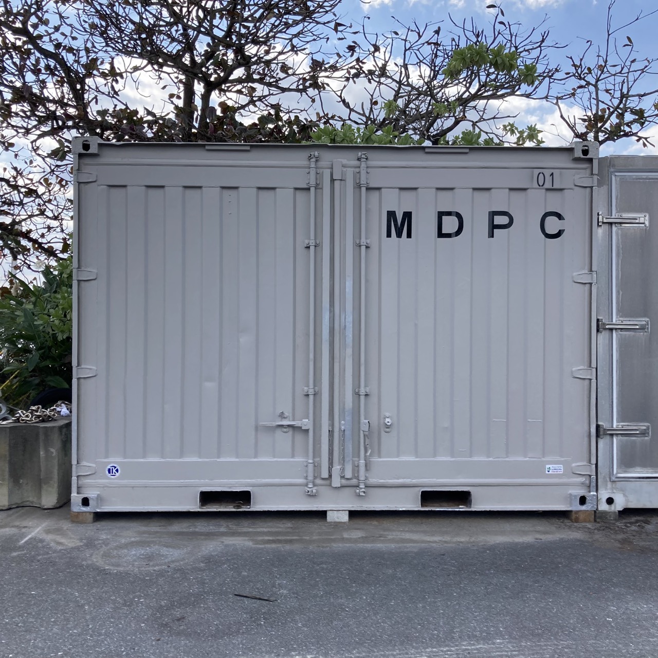 沖縄市 12feetコンテナ【中古】の画像