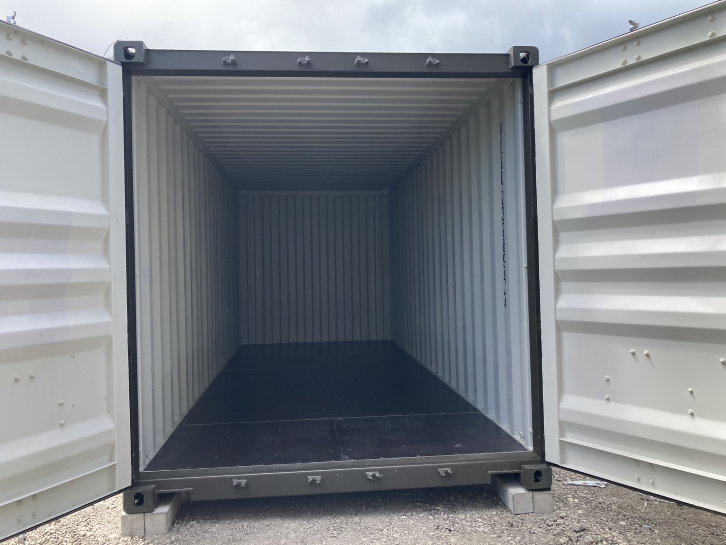 うるま市 20feetコンテナ【新品】の画像